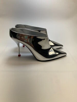 Alexander McQueen Mujer Plata y Lujuria Rojo Punta Mula Talla 38/ EE. UU. 8 Foto 1 de 4