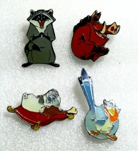 Pin Anstecker Disney Cartoon Figuren Waschbär Schwein Pumba Mops Krähe - Made Germany - Bild 1 von 5