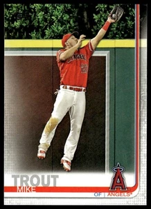 2019 Topps #100 Mike Trout Los Angeles Angels - Picture 1 of 2