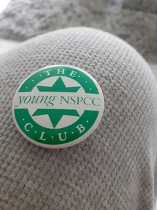 Insignia de colección Young Nspcc Club - Imagen 1 de 2