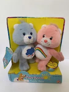 CARE BEARS - 7" GRUMPY BEAR AND CHEER BEAR 2002 NUOVO - Foto 1 di 9
