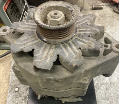 Furgoneta alternador Ford Econoline 5,0 L Motorcraft Foto 1 de 4