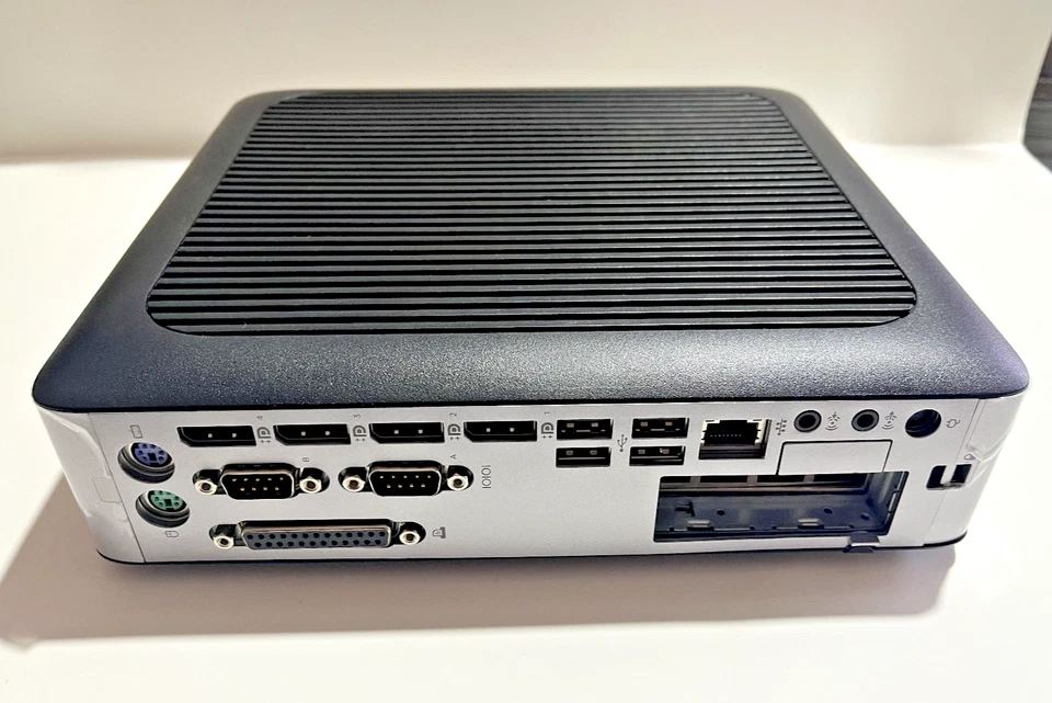 Firewall pfSense 2.7.2 HP T730 AMD 427BB - 8GB Ram 5 ports GB NIC M.2- 64 SSD - Image 1 of 4