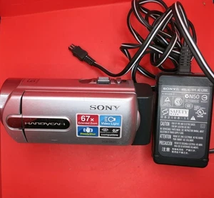 Sony Handycam DCR-SX21E Camcorder - 67x Full Zoom Tested++ - Picture 1 of 16