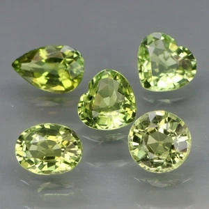 Gemischte Form 5x4,5 bis 6x4 mm. Hinzende Farbe natürlicher grüner Turmalin 5 Stück/1,99 Ct. - Bild 1 von 6