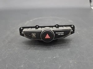 2013 14 2015 2016 HYUNDAI ACCENT HAZARD SWITCH REAR DEFROST BUTTON X11-304 - Picture 1 of 6