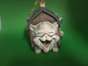 Comical  Carved Look Cat Birdhouse made of Resin Ready to hang - Picture 1 of 7