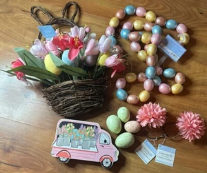 Easter Decorations Lot 2: Garland, Door Decoration & More: Office School Home - Picture 1 of 13