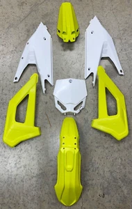 KIT CARROCERÍA COBRA MOTO NUEVO CX50 MEGA FLO AMARILLO 2021-ACTUAL KING FWE TKFW2021 - Imagen 1 de 1