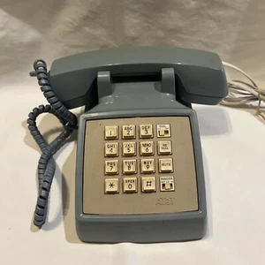 Vintage lata 1980. AT&T Tradycyjny 100 Niebieski Telefon Przewodowy stół biurkowy - Zdjęcie 1 z 10