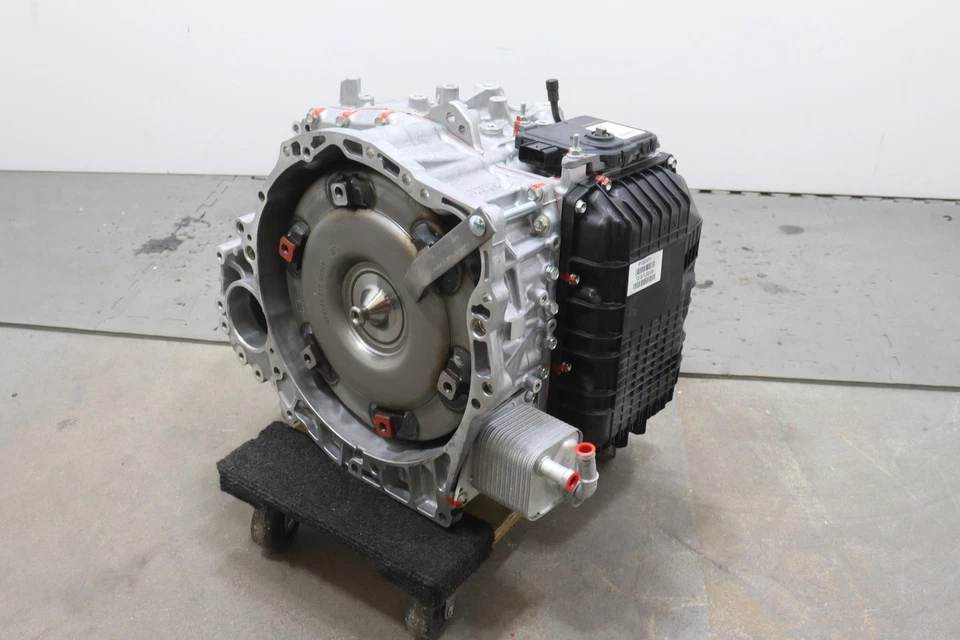 2022 VOLVO XC60 AUTOMATIC TRANSMISSION ASSEMBLY OEM 32240939 - Image 1 of 4