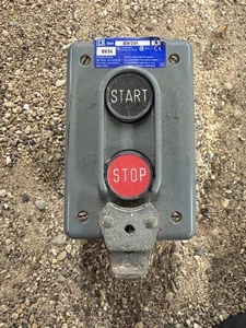 Square D BW-241 Industrie Leitstand Start Stop Ein Aus Schalter mit Sicherheit - Bild 1 von 3