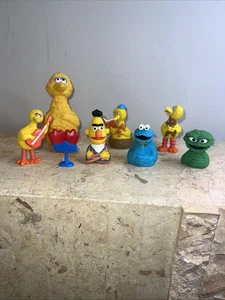 Lotto Sesame Street Mini You Big Bird, Cookie Monster, Grouch, Ernie - Foto 1 di 10