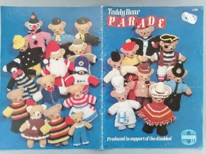 TEDDY BEAR PARADE Knitting/Crochet Pattern, Bears + Outfits - Sirdar 174 - Picture 1 of 12