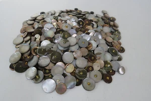 Perlmuttknöpfe 600gr  Ø 2 -  2,5 cm, Ösenknopf  Natur alt Unbenutzt Vintage B 25 - Bild 1 von 10