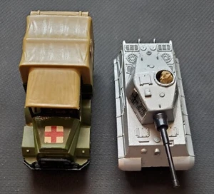 Matchbox Battle Kings Ambulance #K-112 1976 1:43 and King Tiger Tank K-104  - Picture 1 of 7