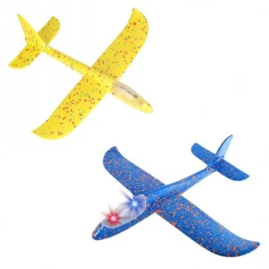 2x Styroporflugzeug Flugzeug Spielzeug LED Flieger Segelflugzeug Wurfgleiter - Bild 1 von 7