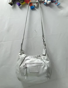 Coach Poppy cuero blanco 65 aniversario Bandolera con cierre de cremallera - Imagen 1 de 21