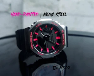 G-SHOCK GA2100 mod rosa fluo su misura | artista CasiOak dipinto a mano | G-Modz - Foto 1 di 8