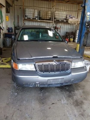 Passenger Right Front Door Thru 5/31/00 Fits 98-00 CROWN VICTORIA 1985066 - Image 1 of 4