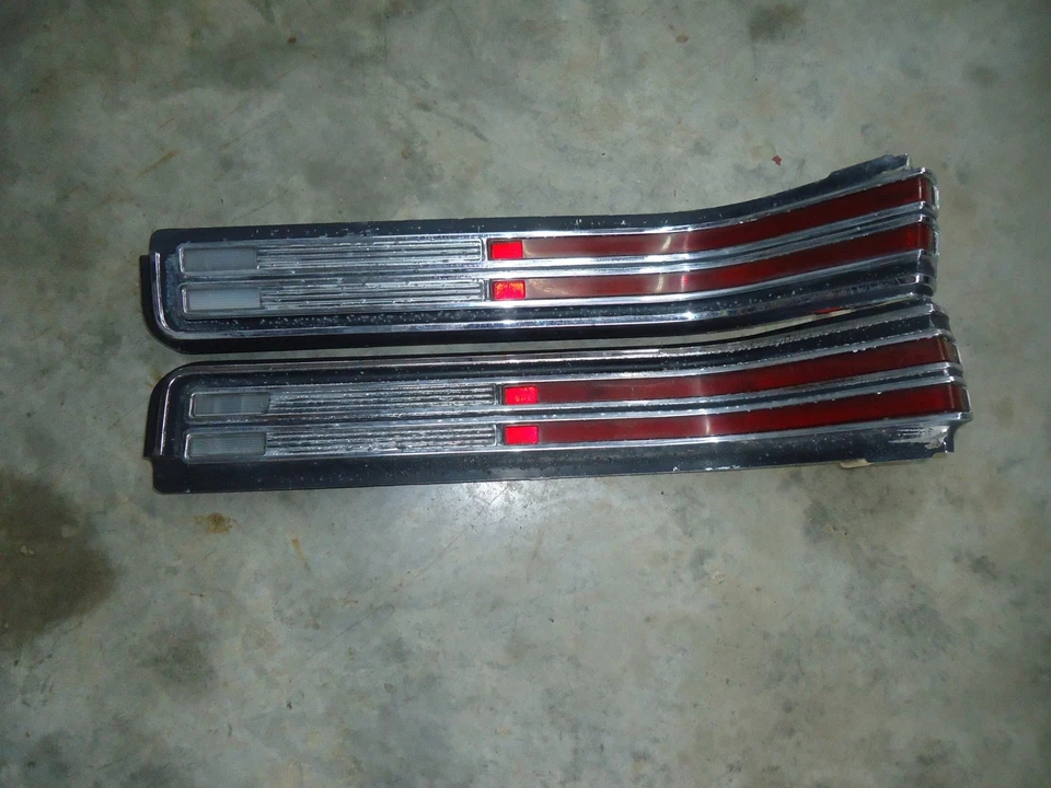 1968 BUICK LESABRE ЗАДНИЕ ФОНАРИ КОМПЛЕКТ - Изображение 1 из 4