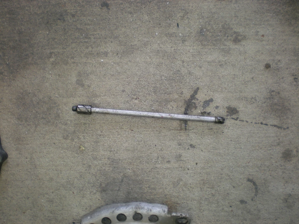 Yamaha YZ 400 F YZ400 YZ400F 1999 varilla de empuje de embrague Foto 1 de 1