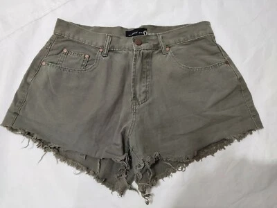 Mustard Seed Women's Green Denim Raw Hem Shorts Size L. Waist:29in - Image 1 of 3