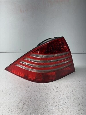 2000 - 2006 MERCEDES W220 S430 S55 AMG REAR LEFT TAIL LIGHT LAMP A2208200764 - Image 1 of 4