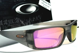 NEW Oakley HELIOSTAT Matte Grey Smoke POLARIZED Galaxy Purple Sunglass 9231 - Picture 1 of 17