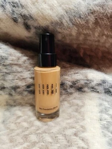 Bobbi Brown Skin Foundation 1 fl oz/30 ml lsf 15 - W-066 warmer Honig - Bild 1 von 3