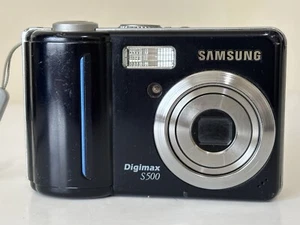Samsung Digimax S500/Cyber 530 5.1MP Digitalkamera - Schwarz & Speicherkarte und Hülle - Bild 1 von 19