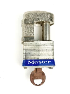 Master No. 37 Candado de seguridad multiusos con cubierta para acoplador de remolque - Imagen 1 de 6