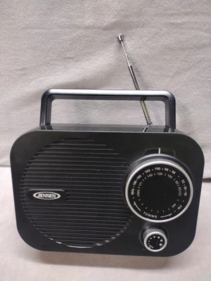 Radio portátil Am/Fm Jensen Audio Mr-550-Bk, negra Foto 1 de 4