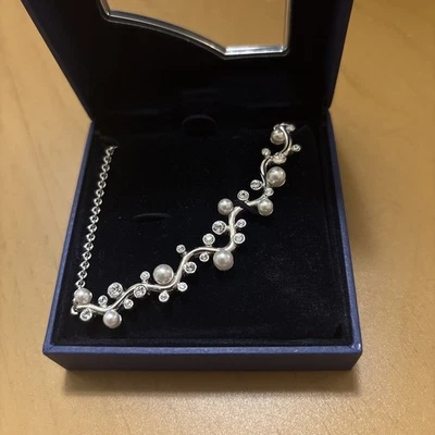 Collar de imitación de plata y perlas de Swarovski ~ Nuevo en caja Foto 1 de 3