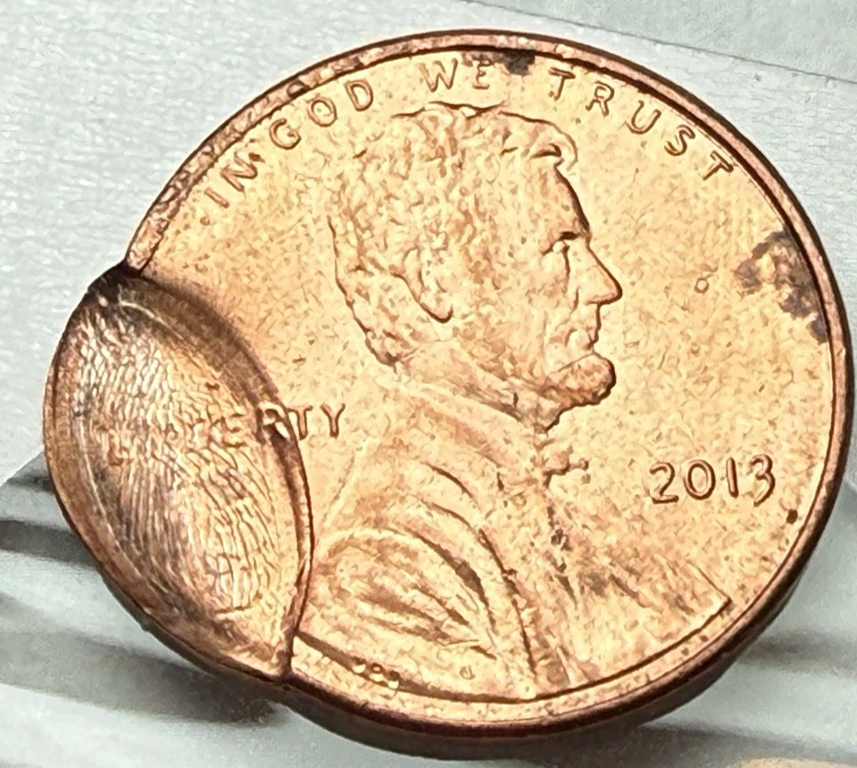 2013-P Lincoln Shield Error 1c ~ Mint Error (Damage?) Double Strike? ~ Vxx - Image 1 of 2