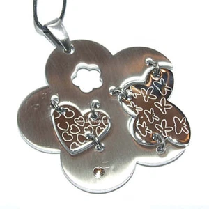 Ciondolo fiore acciaio 316L donna grande con cuore - Imagen 1 de 1