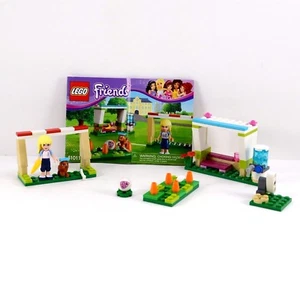 LEGO Friends Set pratica calcio di Stephanie 41011 completo senza scatola - Foto 1 di 3