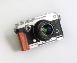 Holz Handgriff Halter Griff Legierung Grundplatte für Olympus Pen F PEN-F Kamera - Bild 1 von 26