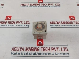 Temporizador Omron H3CR-F8 250VAC 50/60HZ - Imagen 1 de 8