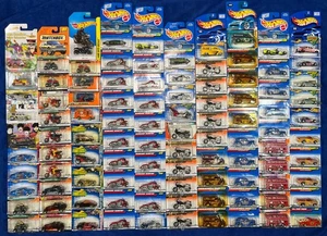 HOT WHEELS MATCHBOX SUPER LOT 100 MOTORCYCLES DAIRY DELIVERY BEATLES 4 TREASURE - Picture 1 of 19
