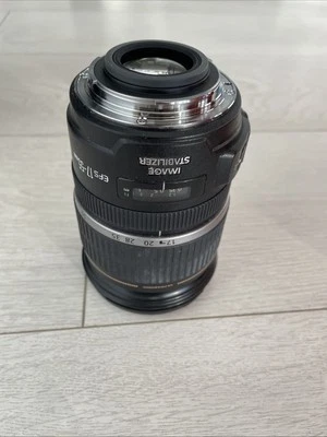 Lente Canon EF-S 17-55 mm f/2,8 AF IS USM Foto 1 de 4