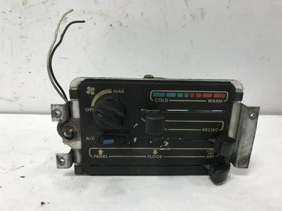 Volvo WAH Heater A/C Temperature Controls - Used | P/N 758019 - Image 1 of 4