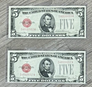 1928 F $5 x 2 US Treasury Red Seal Almost Uncirculated Sequential Notes  FR#1531 - Picture 1 of 7
