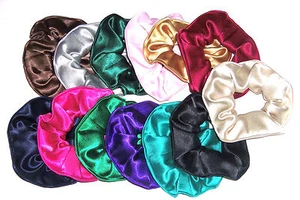Tela Satinada Scrunchie para el Cabello Verde Rojo Azul Blanco Negro Scrunchies de Sherry - Imagen 1 de 42