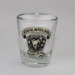 Vaso de inyección de tinta Vince Neil The Strip Las Vegas 2,25 pulgadas de alto - Imagen 1 de 9