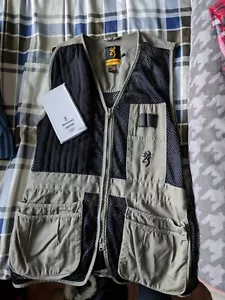 Browning Trapper Creek Shooting Vest, Sage/Black, Size Medium w/ chest protector - Picture 1 of 4
