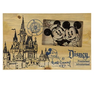 Marco de fotos de madera con estampado de castillo de parques Disney 4 x 6 NUEVO - Imagen 1 de 2