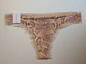 Tanga de microfibra coqueta Calvin Klein, QD3705, animal, talla XLarge - Imagen 1 de 3
