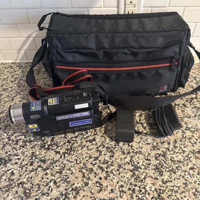 JVC Compact VHS  VHS-C 400x Zoom GR-AXM230U Video Movie Camera WORKING TESTED! - Image 1 of 3