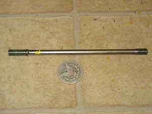 86 HONDA TRX350 FOURTRAX RIGHT HAND ENGINE CYLINDER HEAD STUD - Picture 1 of 1